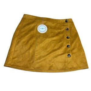 New Umgee faux suede 5 button skirt size Large